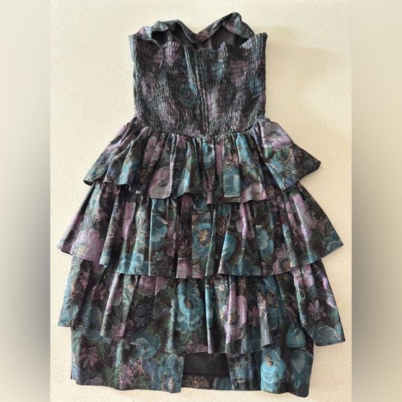 Floral Tiered Dress - Picture 2 of 4